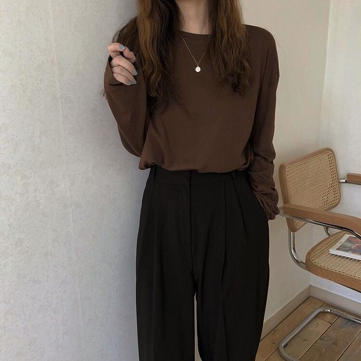 FORMAL PANT WITH BROWN SWEATWEAR SHIRT LONG SALVEES